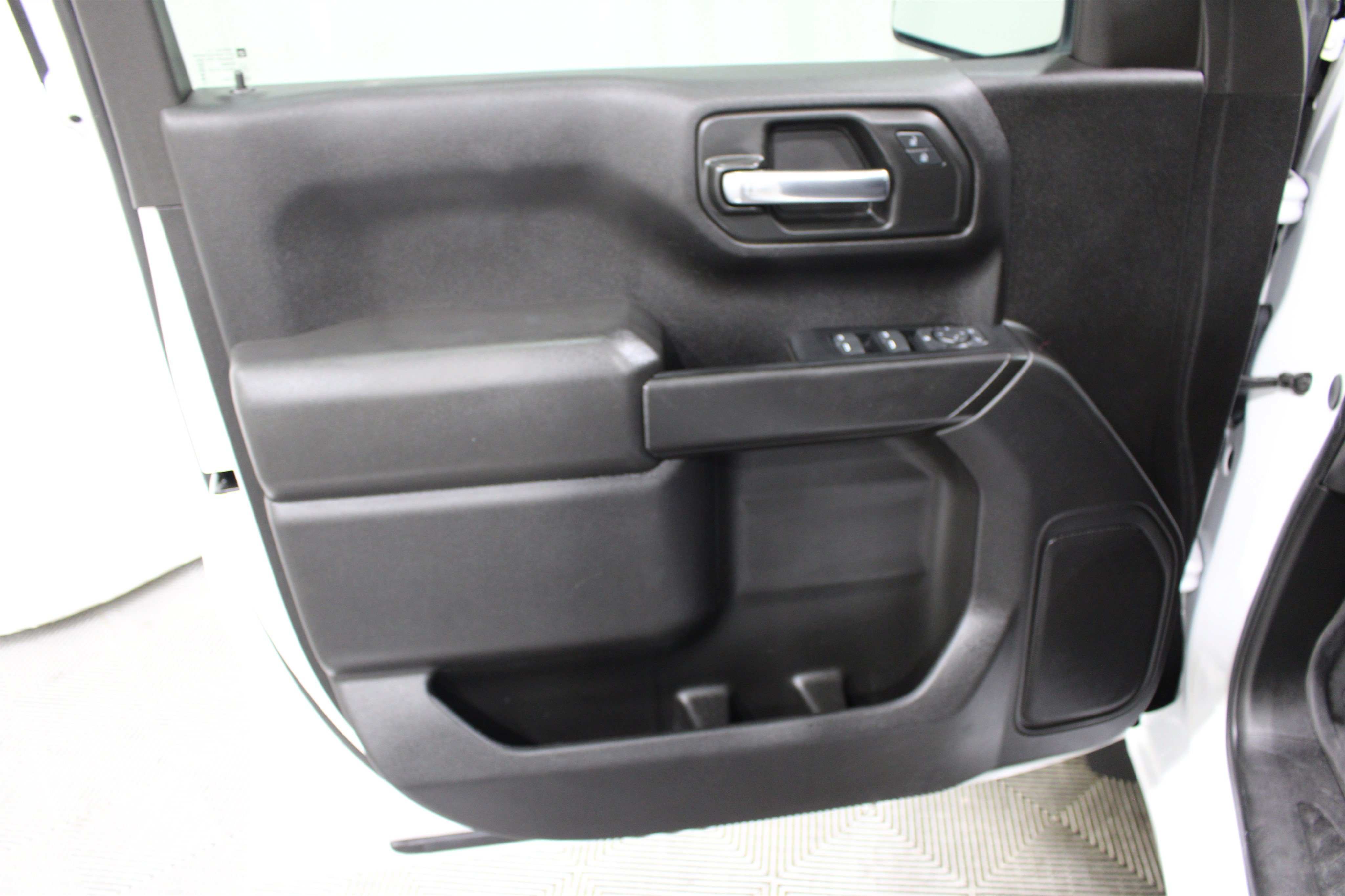 Used 2024 Chevrolet Silverado 1500 Custom RWD image 6
