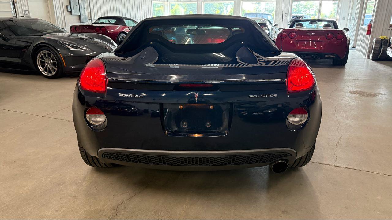 Used 2006 Pontiac Solstice Convertible w/ Premium Package RWD image 19