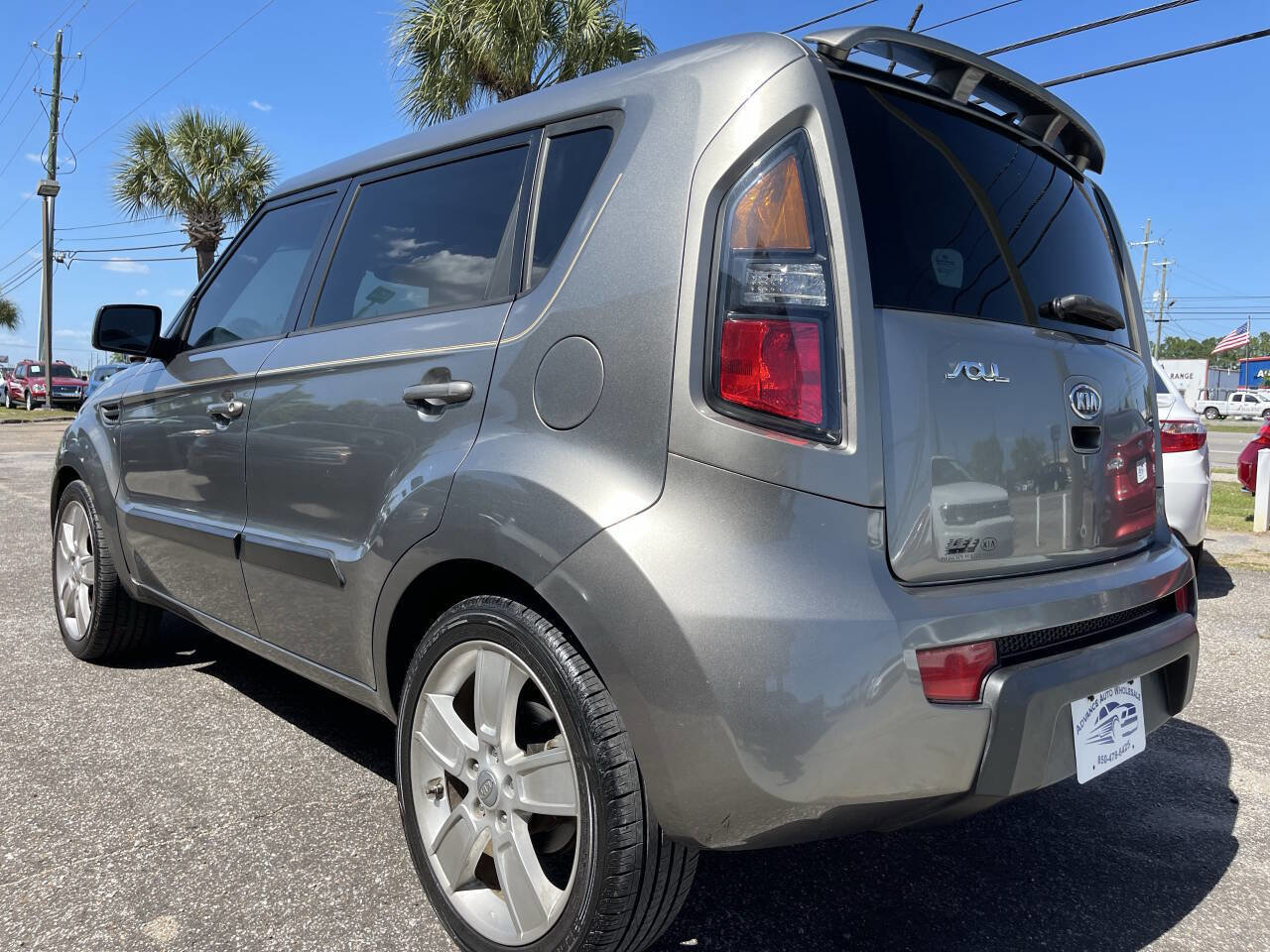 Used 2011 Kia Soul ! image 5