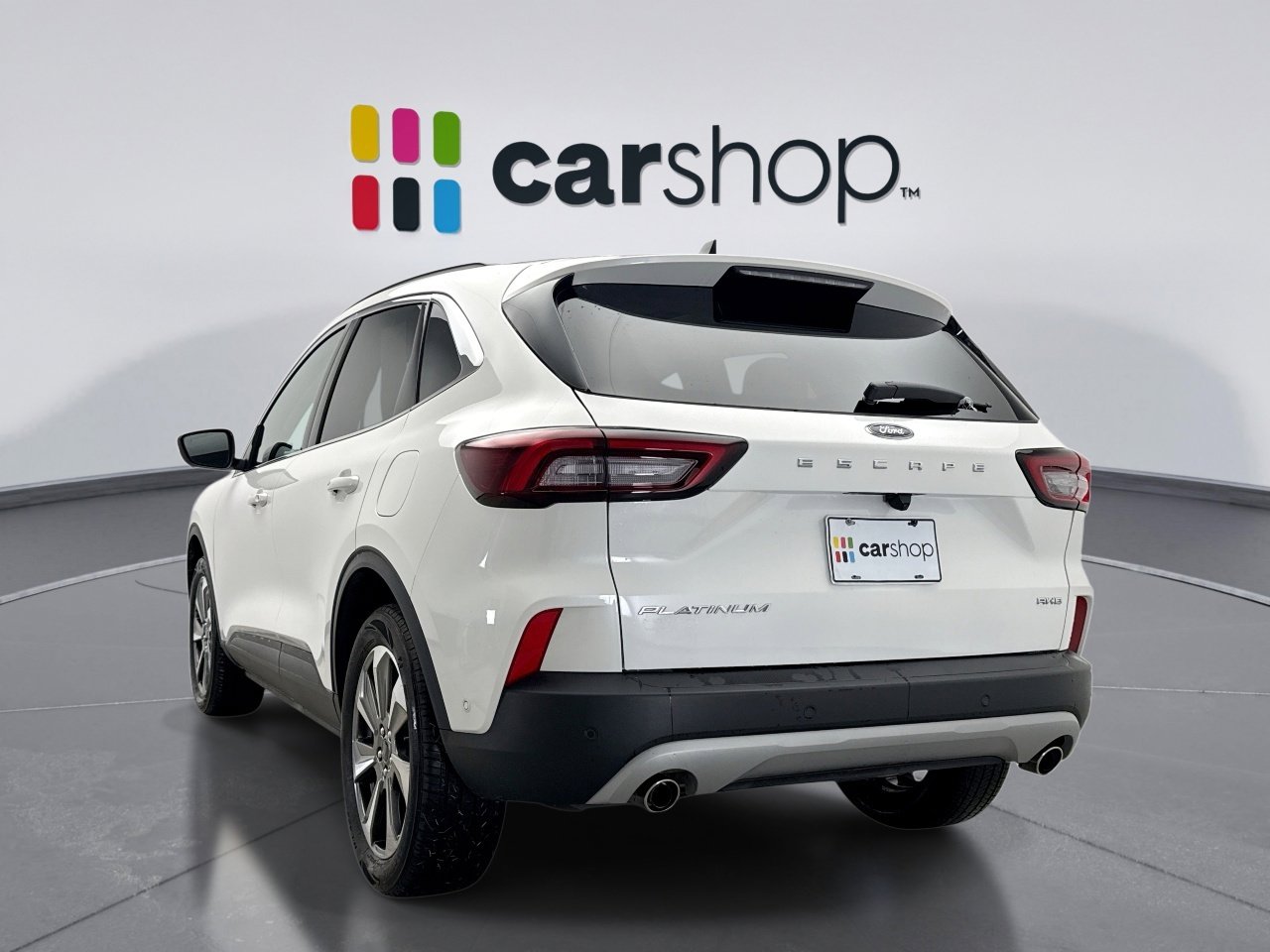 Used 2024 Ford Escape Platinum w/ Premium Technology Package image 3