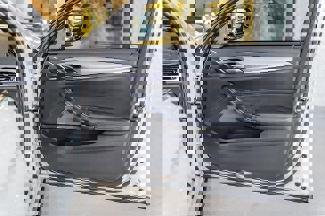 Used 2019 BMW 540i xDrive w/ M Sport Package image 60