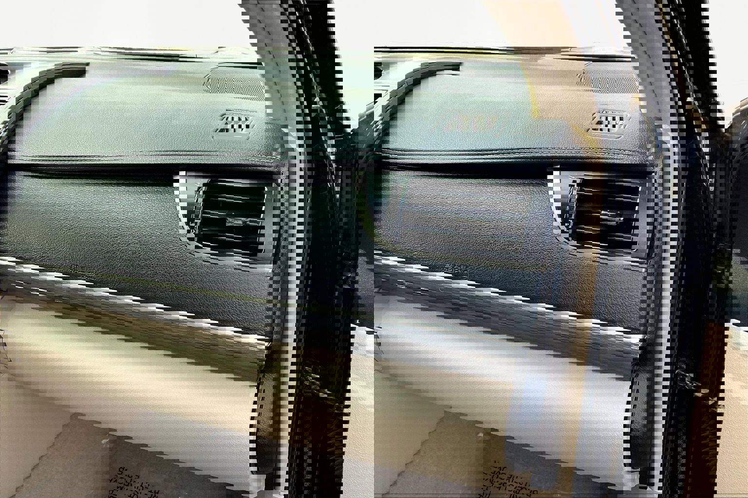 Used 2013 Toyota Camry XLE w/ Convenience Pkg image 26