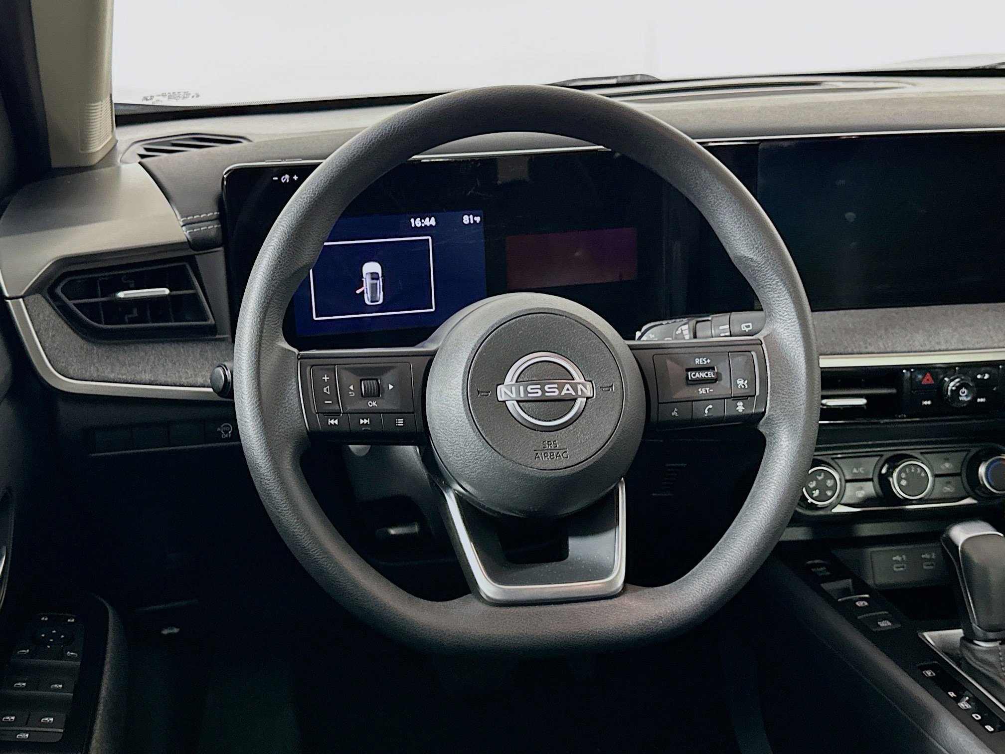 Used 2025 Nissan Kicks SV FWD image 18