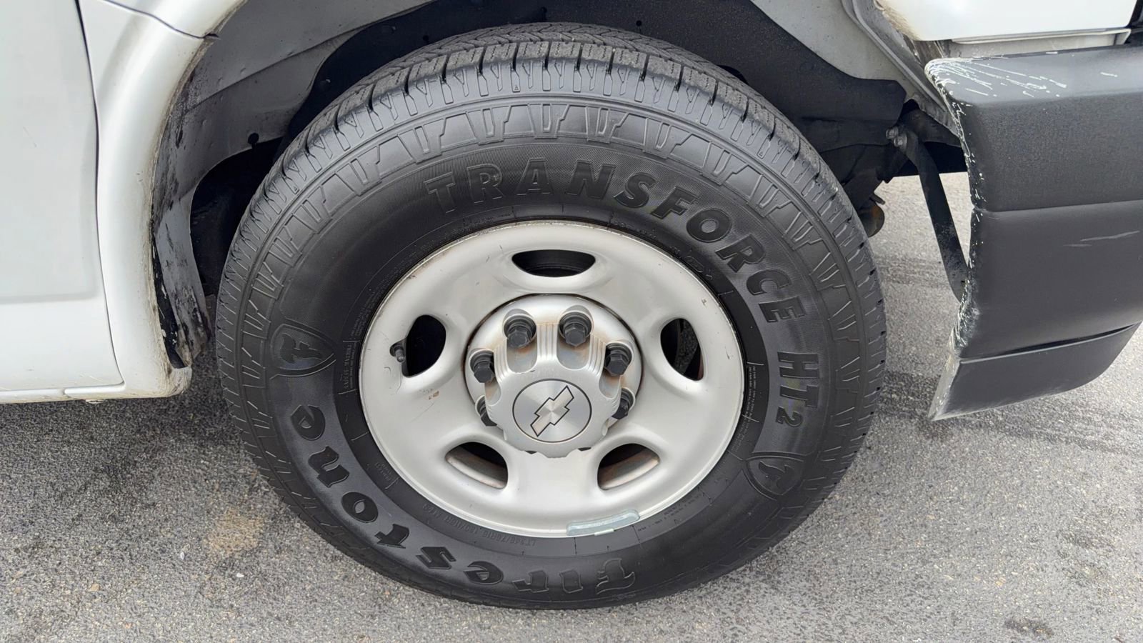 Used 2019 Chevrolet Express 2500 w/ Driver Convenience Package image 15