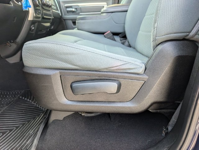 Used 2019 RAM 1500 Classic SLT AWD/4WD image 19
