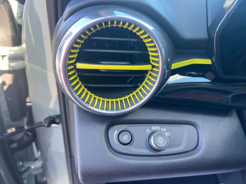 New 2026 Chevrolet Trax ACTIV w/ Driver Confidence Package image 11