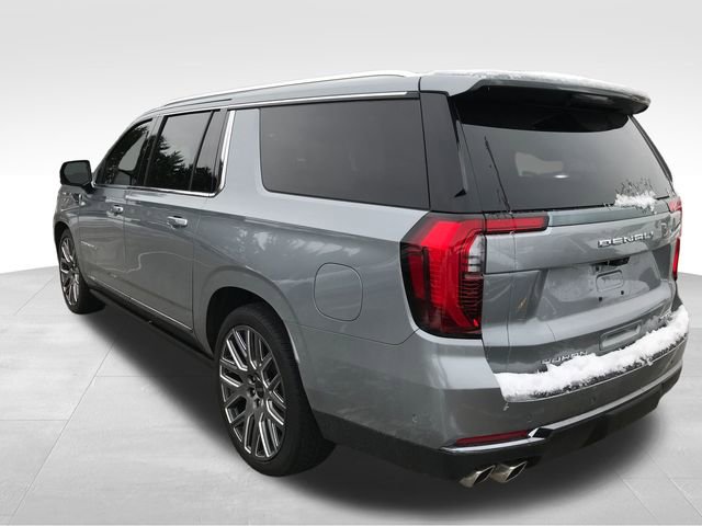 Used 2025 GMC Yukon XL Denali Ultimate w/ LPO, Floor Liner Package image 11
