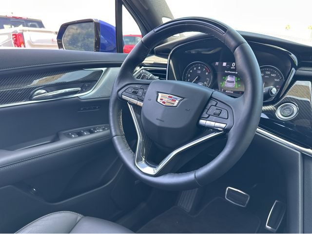 Certified 2023 Cadillac XT6 Sport w/ Technology Package AWD/4WD image 6