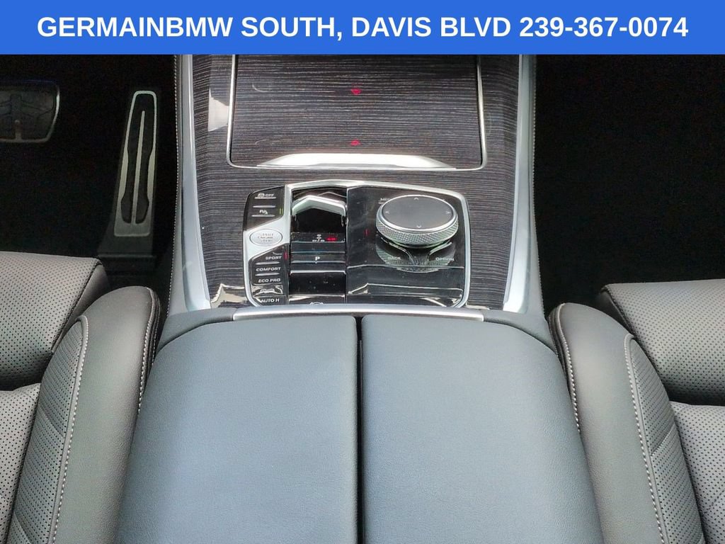 Used 2025 BMW X5 xDrive40i w/ M Sport Package AWD/4WD image 21