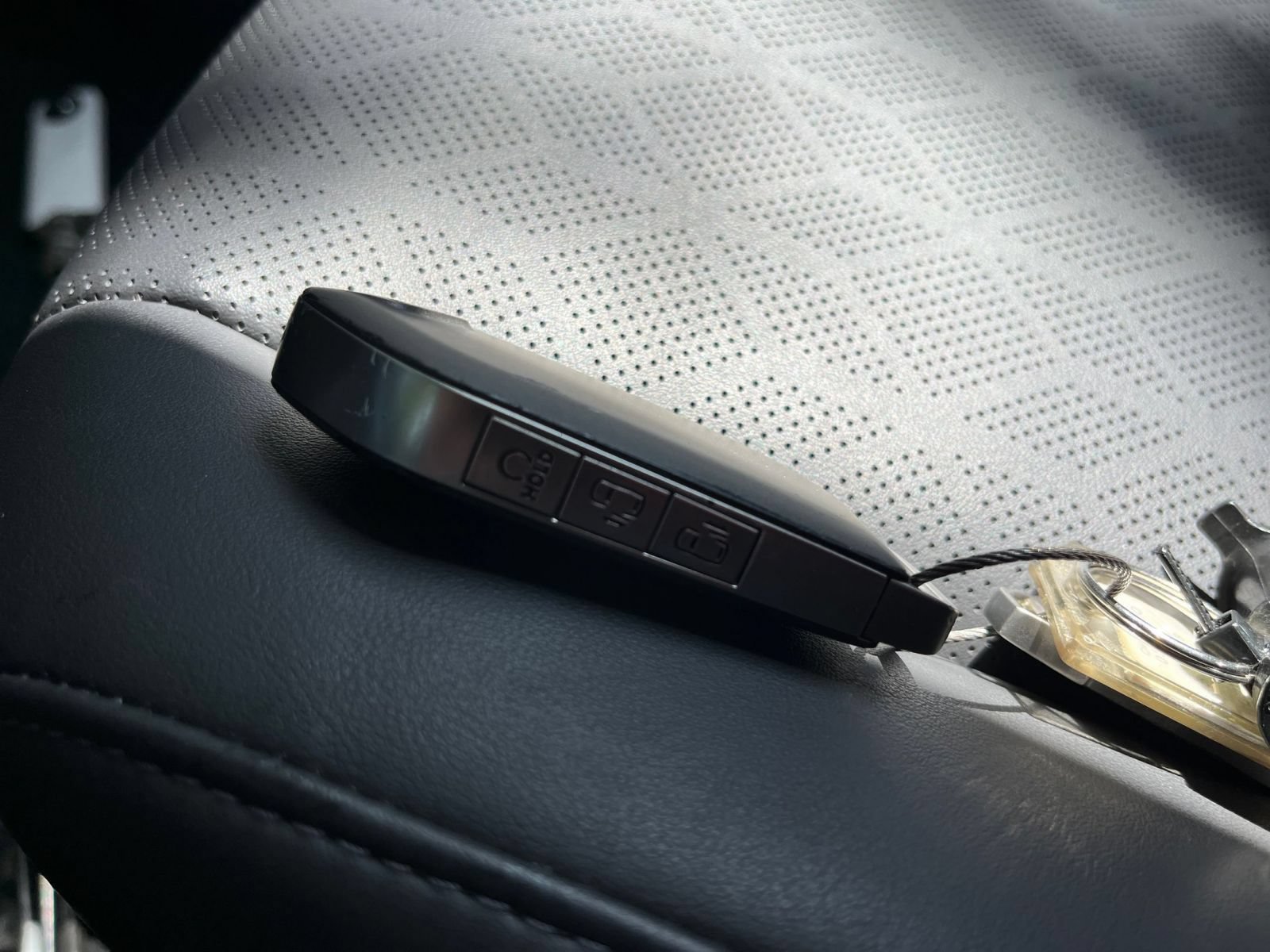 Used 2026 Kia Carnival FWD image 25