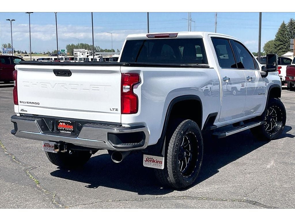Used 2022 Chevrolet Silverado 3500 LTZ w/ Z71 Off-Road Package AWD/4WD image 15