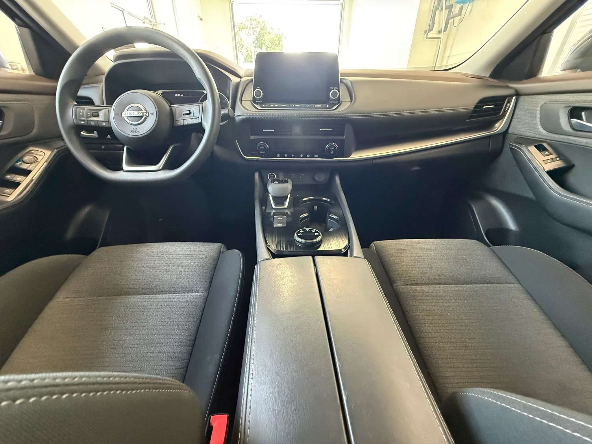 Used 2023 Nissan Rogue SV AWD/4WD image 13
