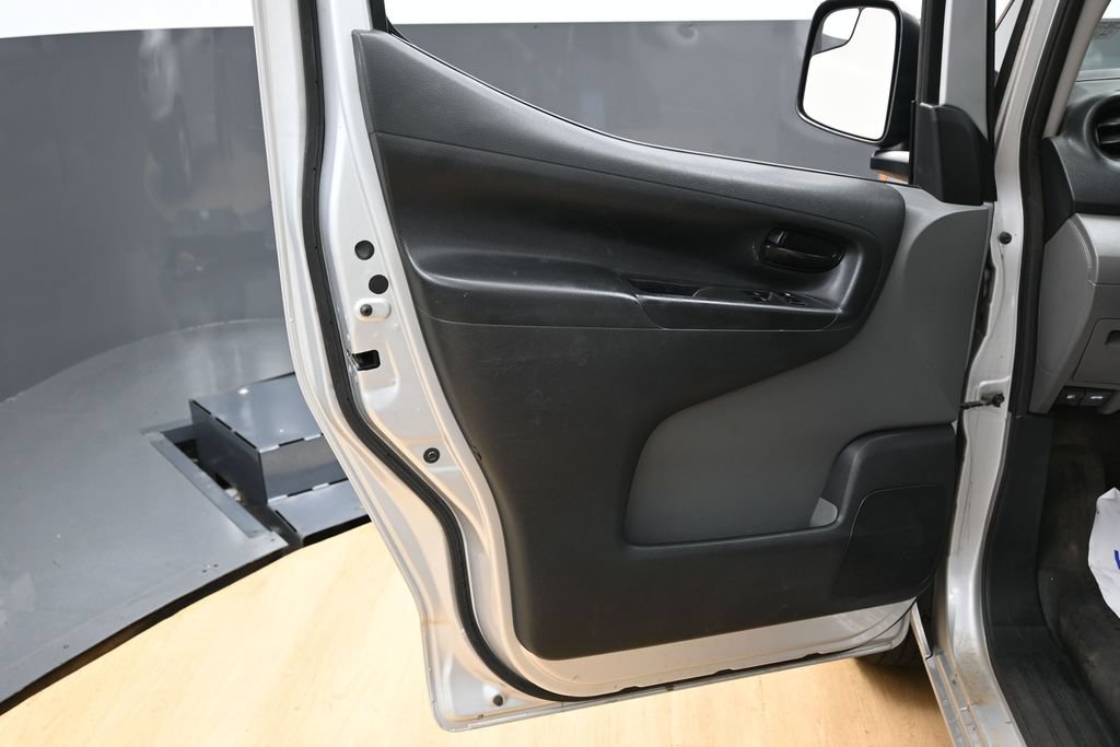 Used 2017 Chevrolet City Express LT w/ Technology Package FWD image 34
