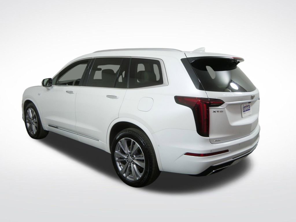 Used 2024 Cadillac XT6 Premium Luxury w/ Technology Package AWD/4WD image 8