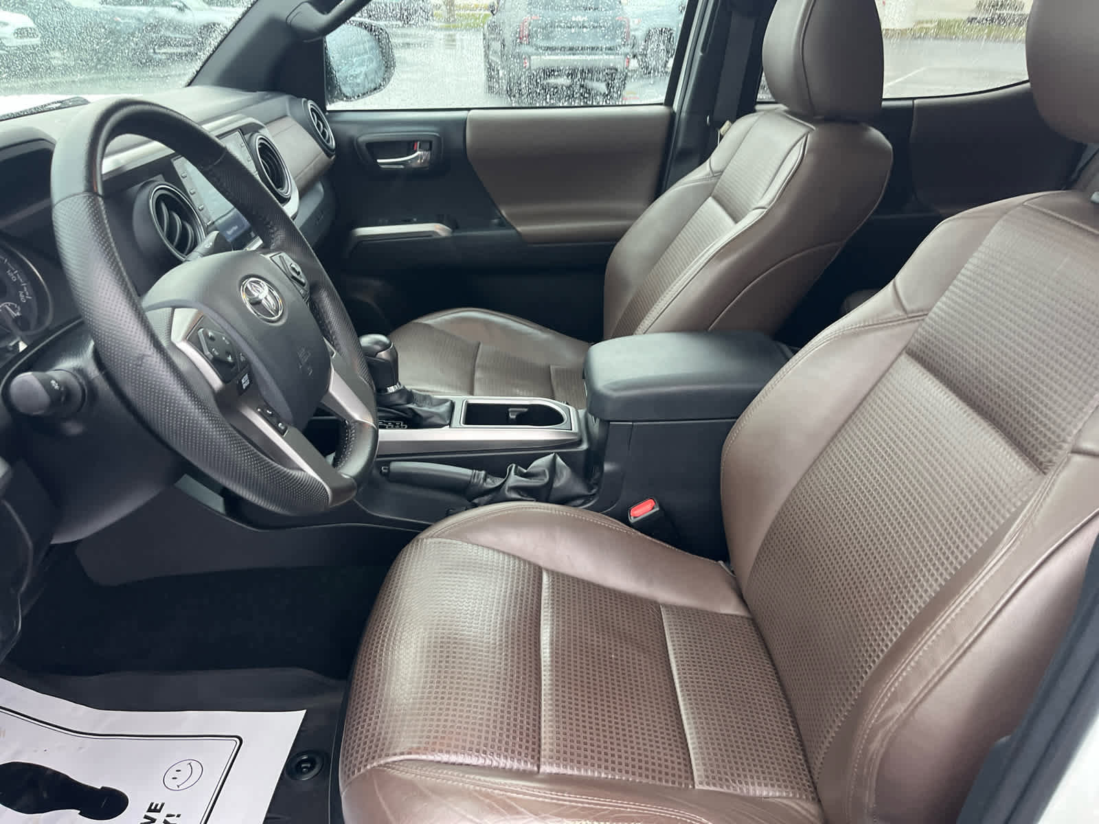 Used 2020 Toyota Tacoma Limited image 26