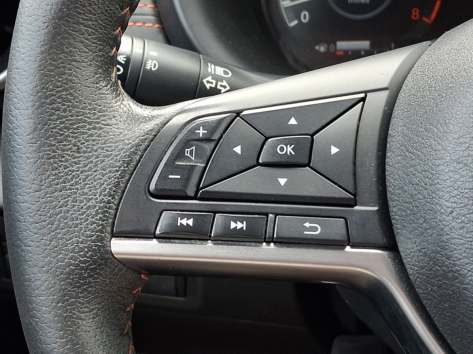 Certified 2023 Nissan Kicks SR w/ SR Premium Package FWD image 21