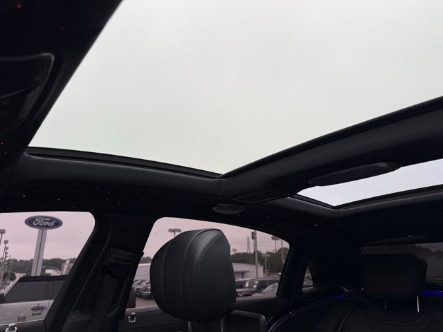 Used 2018 Mercedes-Benz Maybach S 560 4MATIC image 35