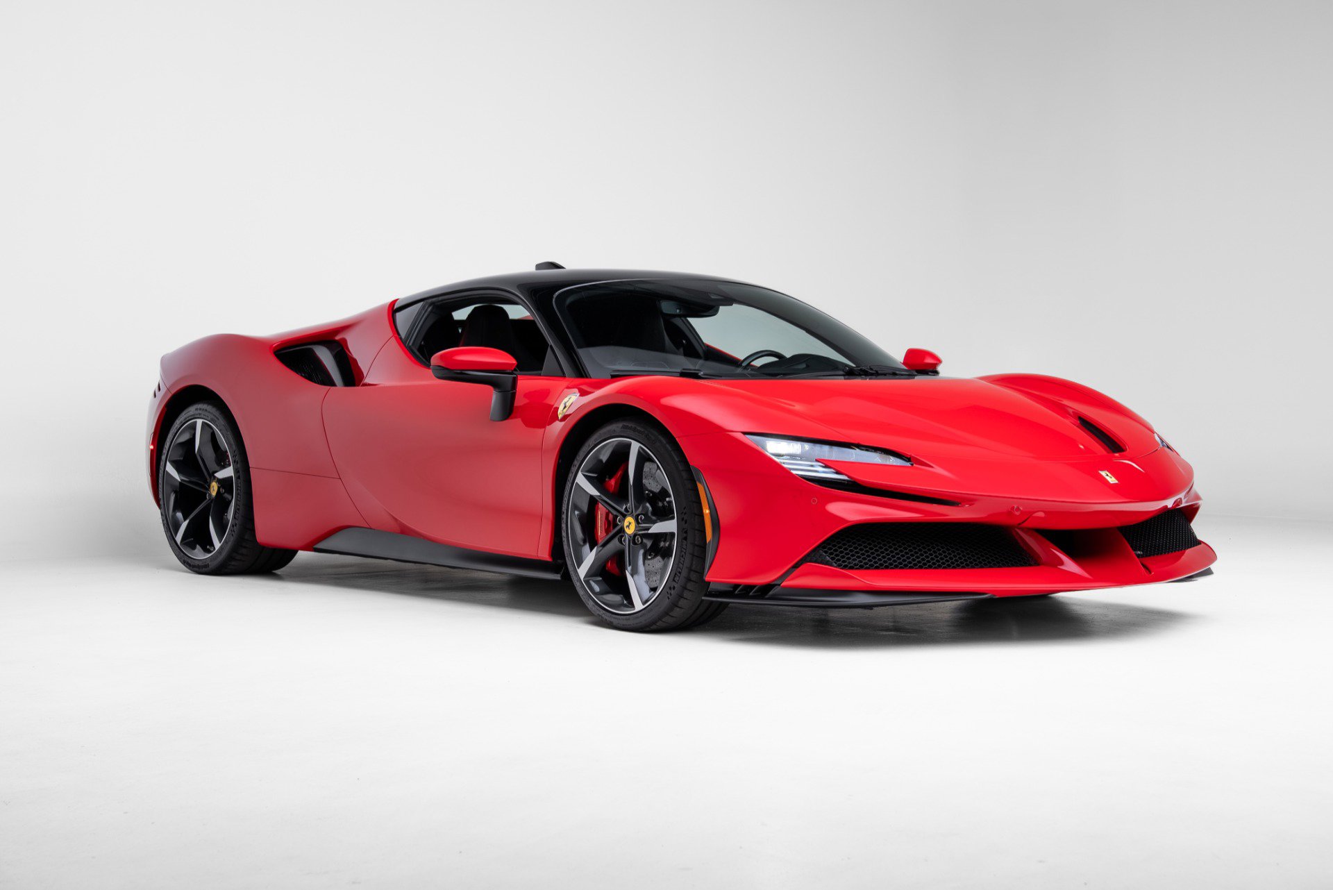 Used 2023 Ferrari SF90 Stradale AWD/4WD image 6