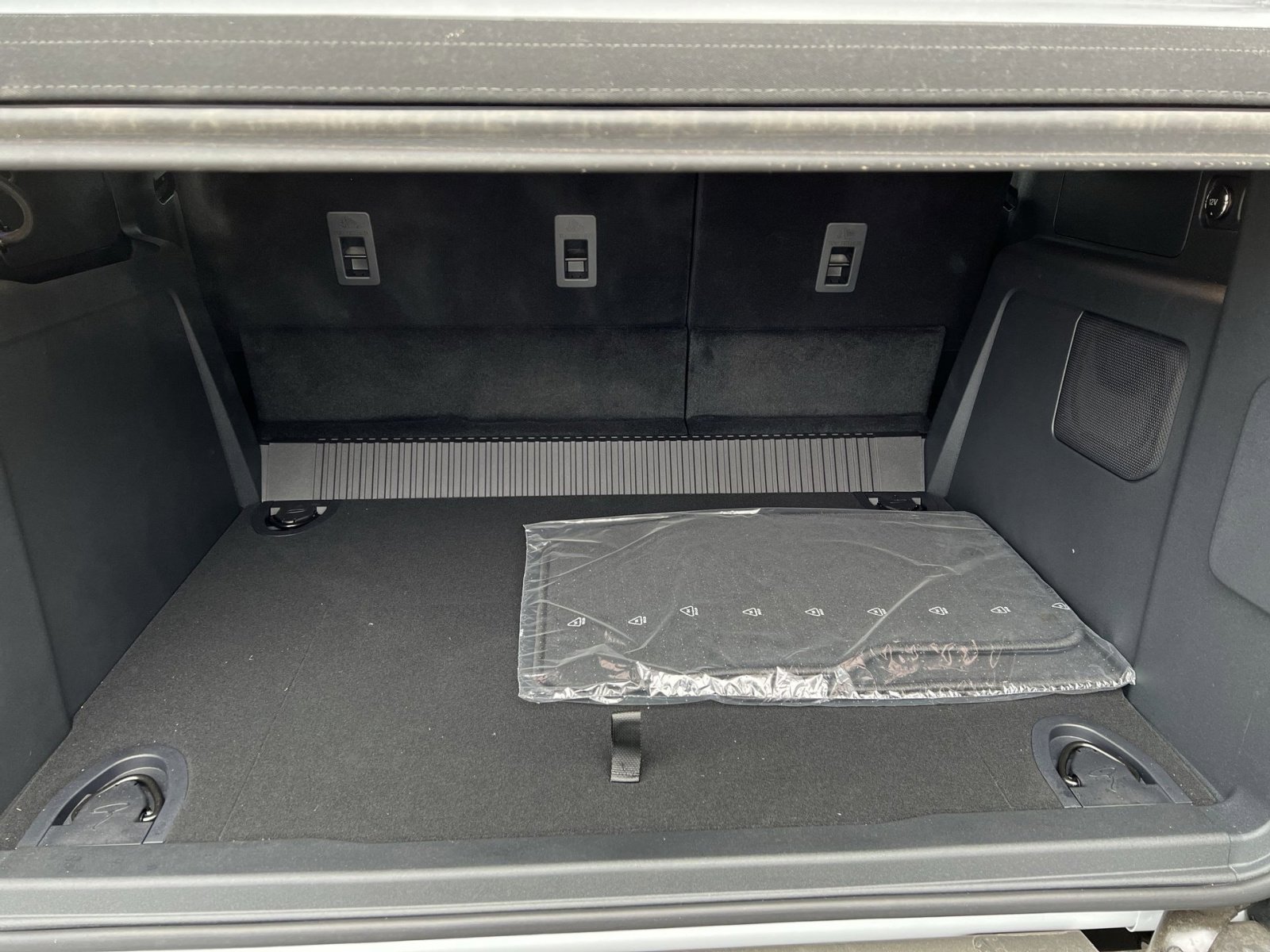 New 2025 Ford Bronco Outer Banks w/ Sasquatch Package image 25