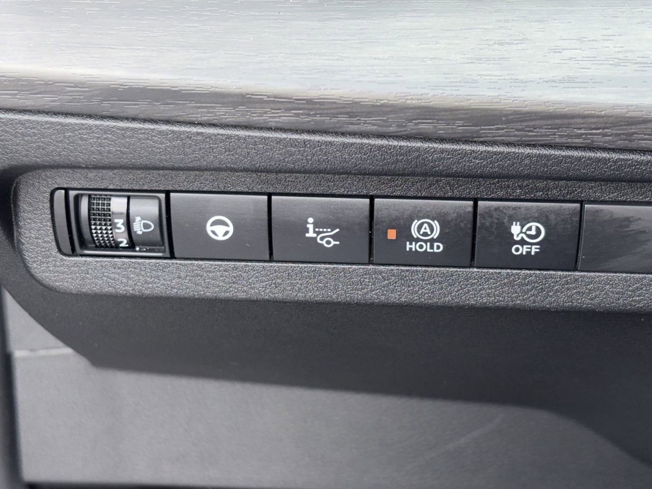Used 2023 Nissan Ariya AWD image 21