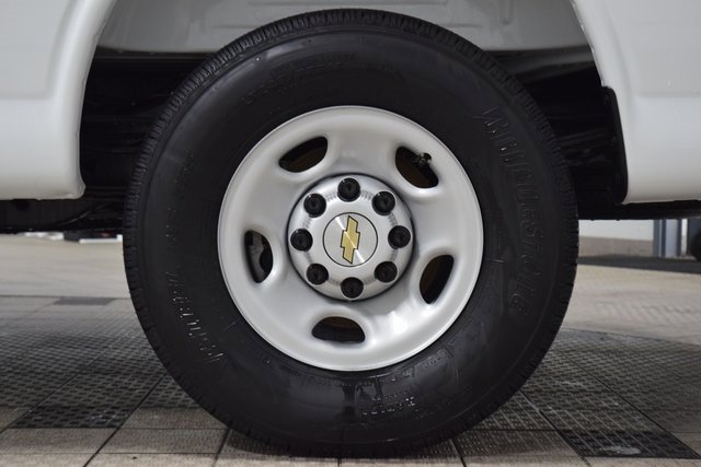 Used 2025 Chevrolet Express 2500 Work Van w/ Communications Package image 17