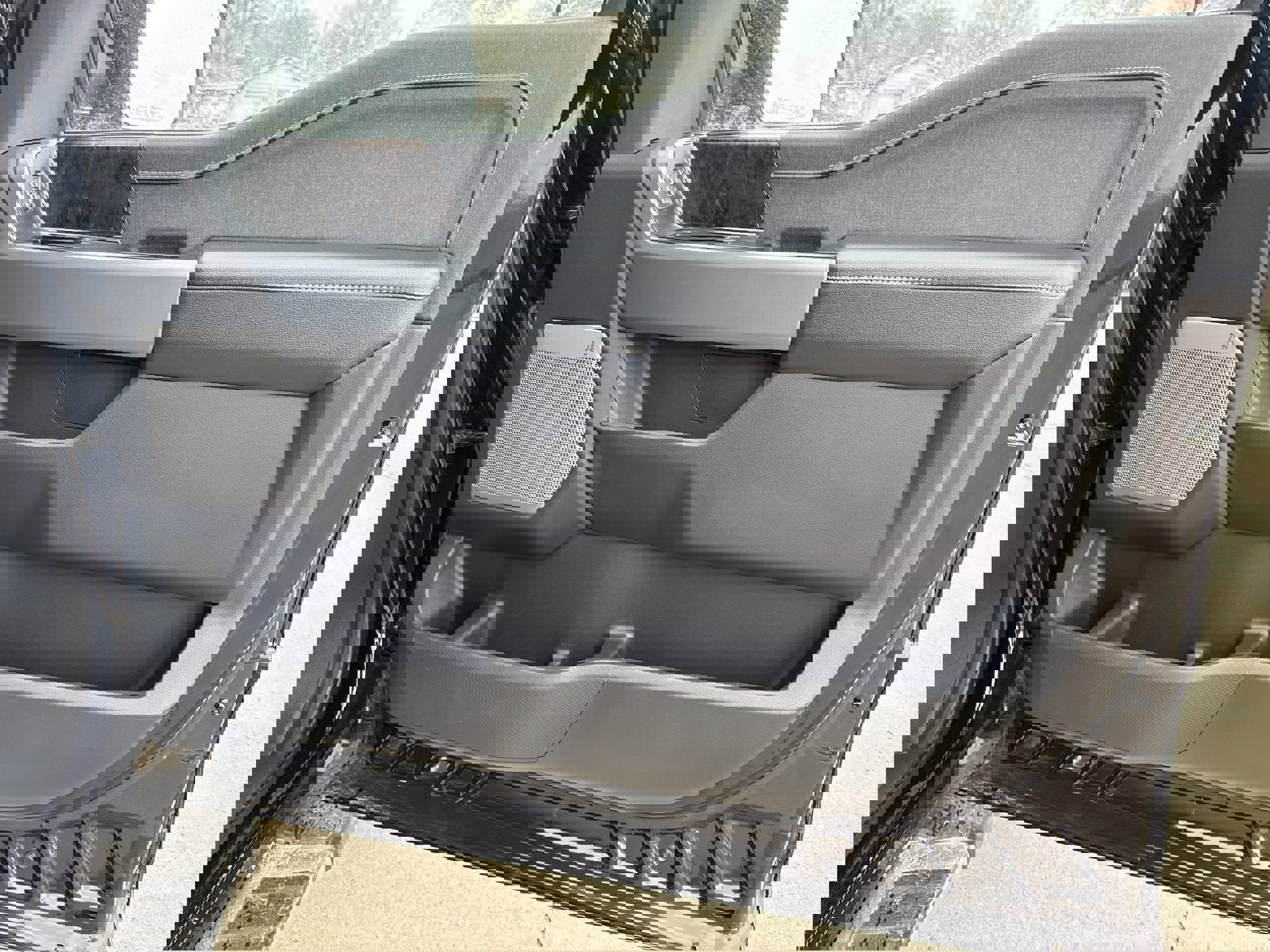 Used 2023 Ford F150 Lariat w/ Equipment Group 502A High image 26