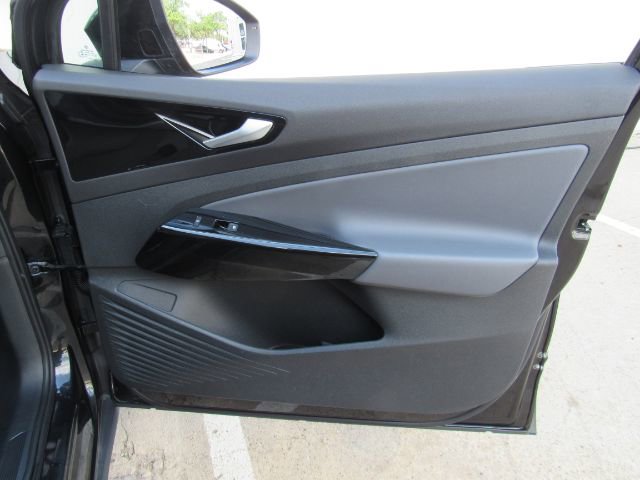 Used 2021 Volkswagen ID.4 Pro S w/ Gradient Package image 21