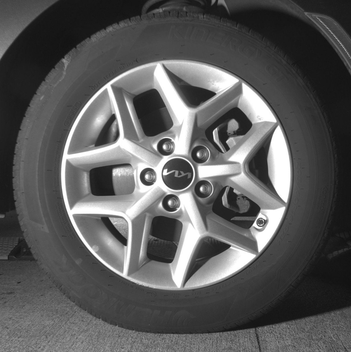 Used 2025 Kia Soul LX w/ LX Technology Package FWD image 13