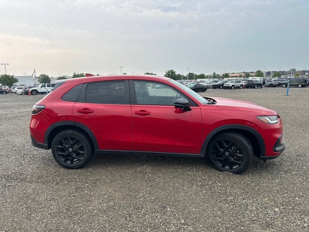 Used 2025 Honda HR-V Sport image 13