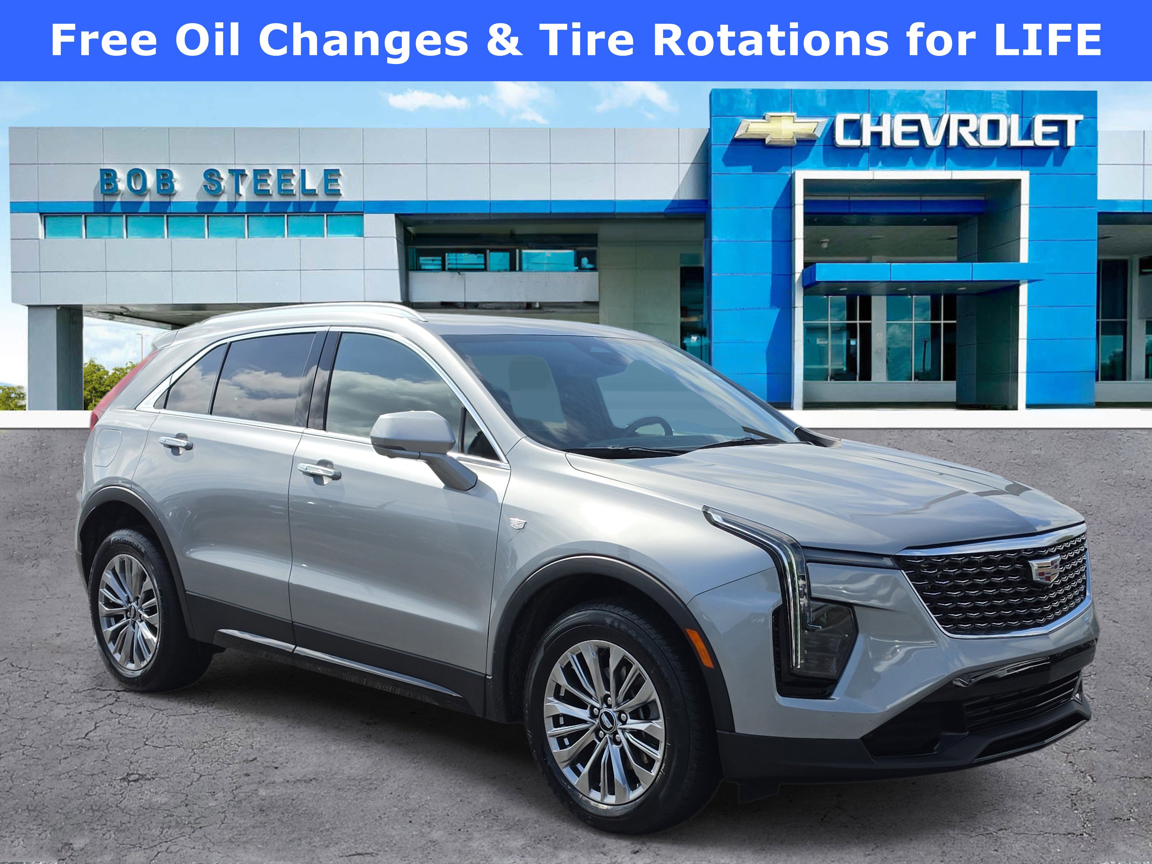 Used 2025 Cadillac XT4 Premium Luxury FWD image 1