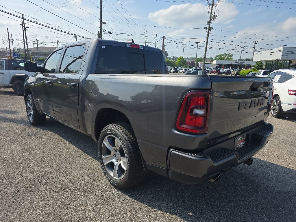 New 2026 RAM 1500 Express AWD/4WD image 5
