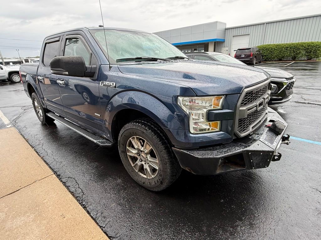 Used 2017 Ford F150 XLT w/ Equipment Group 302A Luxury AWD/4WD image 3
