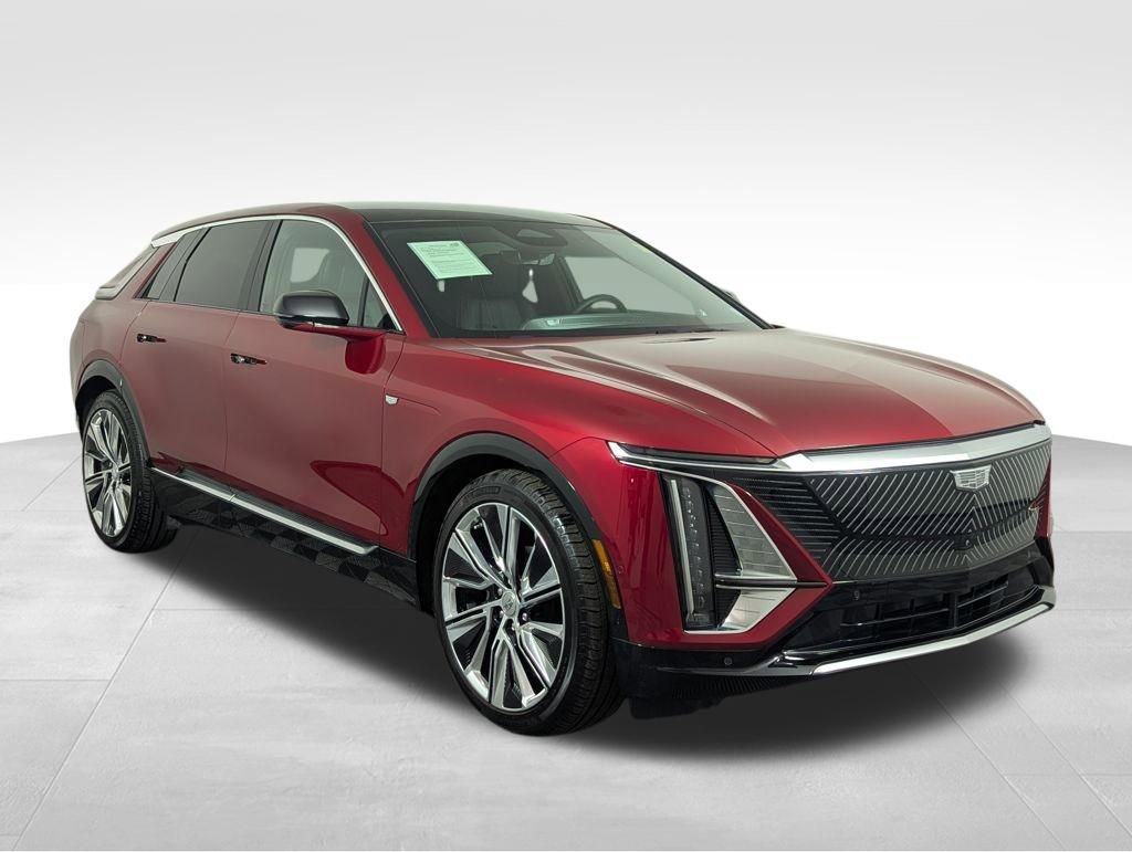 Used 2024 Cadillac Lyriq Luxury w/ LPO, Floor Liner Package image 25