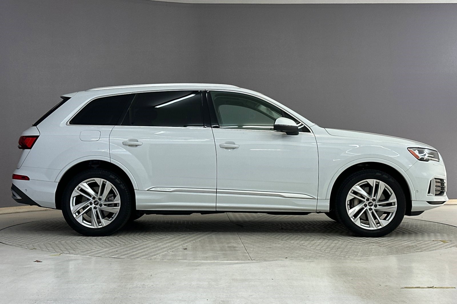 Used 2021 Audi Q7 2.0T Premium Plus w/ Premium Plus Package AWD/4WD image 7