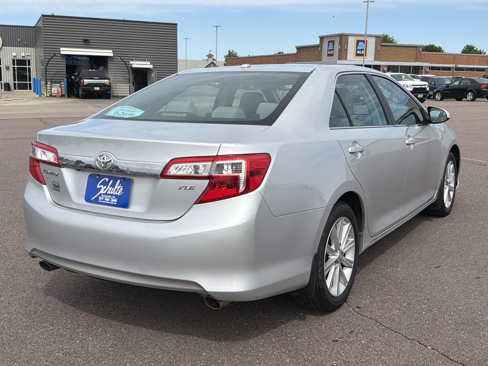 Used 2013 Toyota Camry XLE FWD image 14