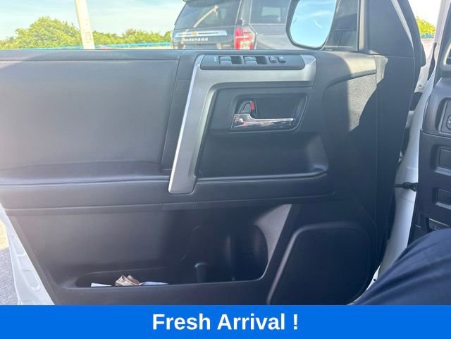 Used 2023 Toyota 4Runner SR5 AWD/4WD image 10