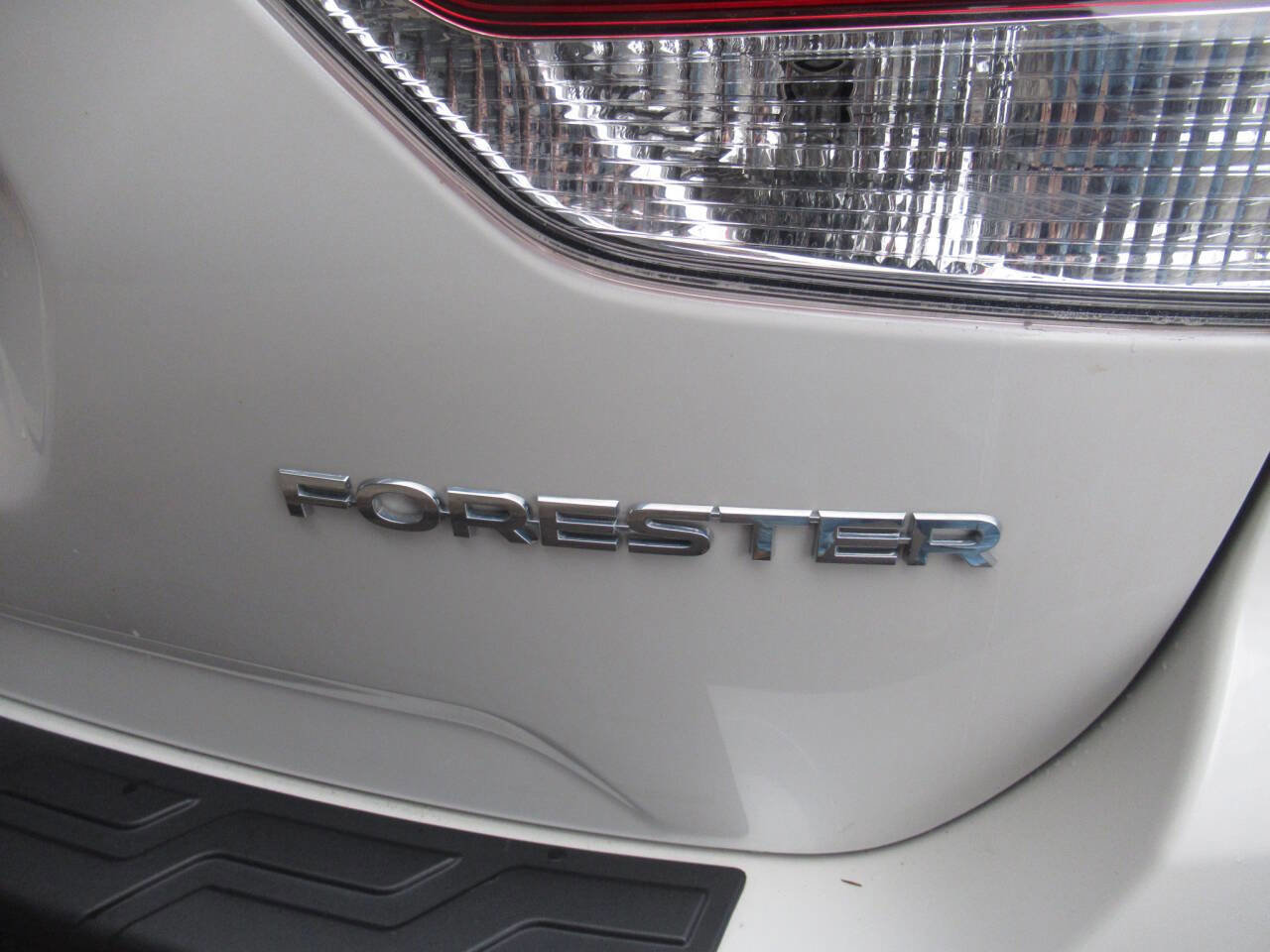 Used 2022 Subaru Forester Premium AWD/4WD image 11