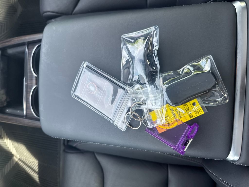 Used 2021 Tesla Model S Plaid image 27