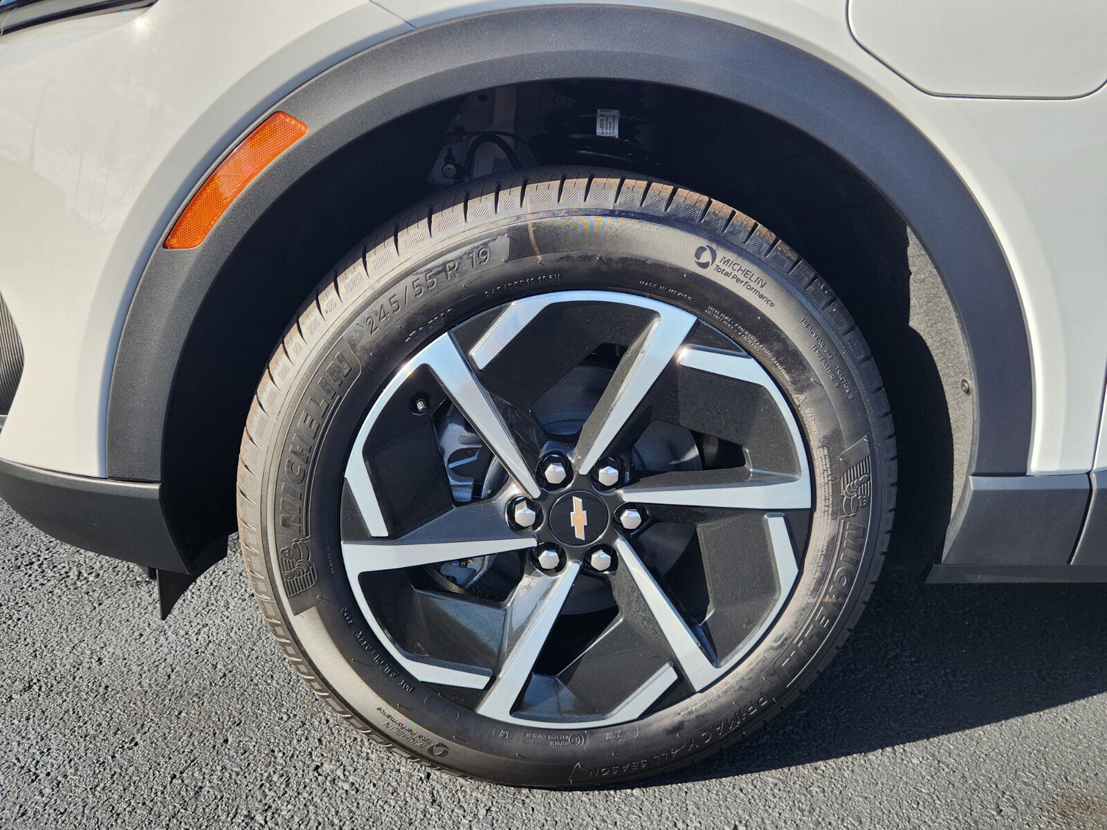 New 2026 Chevrolet Equinox EV LT image 4