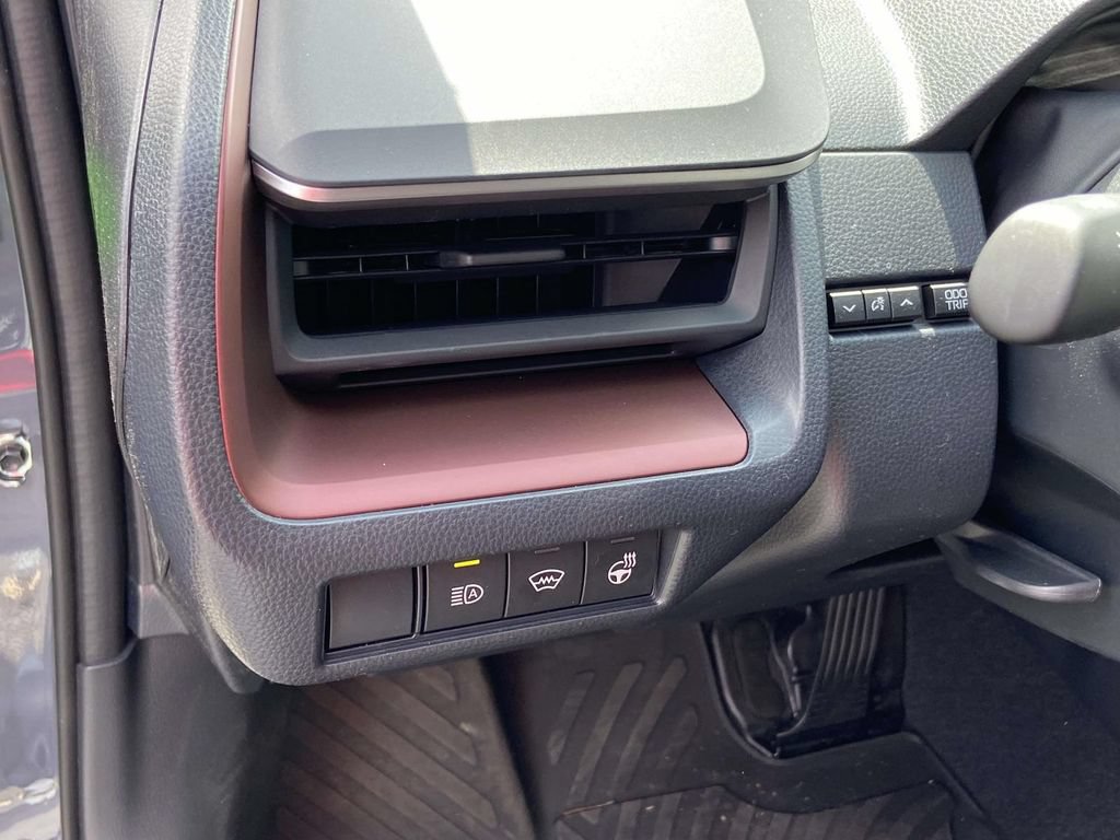 Used 2026 Toyota Prius Plug-In Hybrid FWD image 18