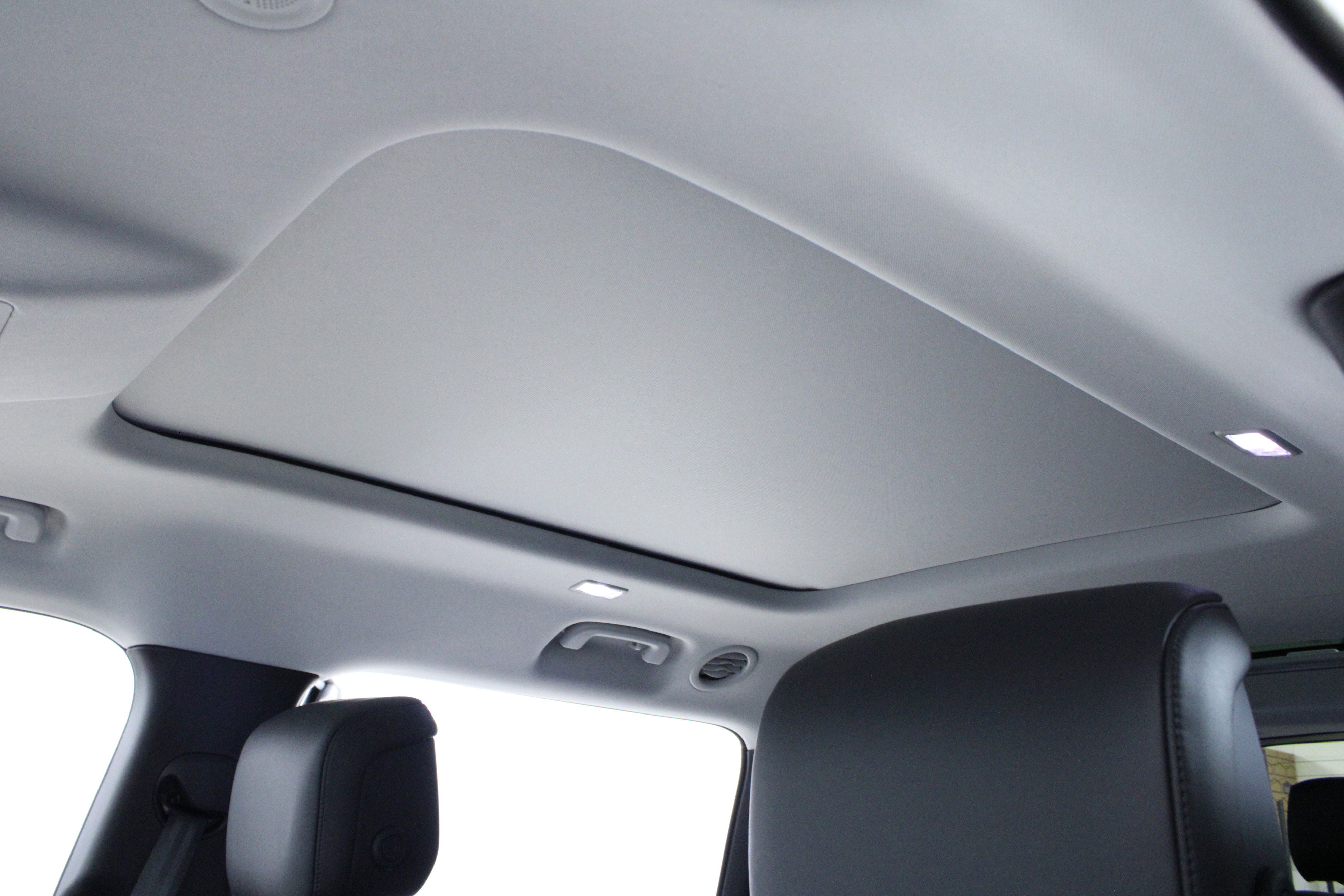 New 2026 Land Rover Defender 130 S image 27