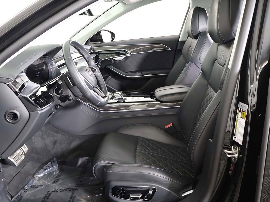 Used 2023 Audi S8 w/ S8 Black Optic Plus Package image 33