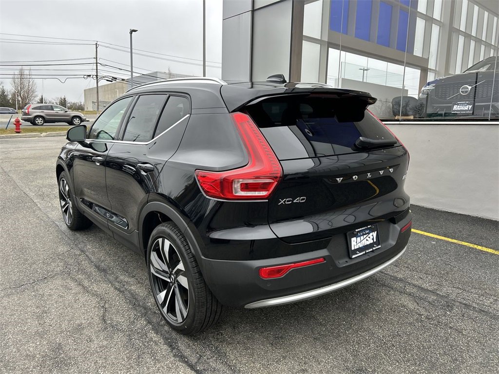 New 2025 Volvo XC40 B5 Plus w/ Climate Package image 6