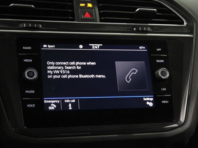 Certified 2024 Volkswagen Tiguan SE image 11