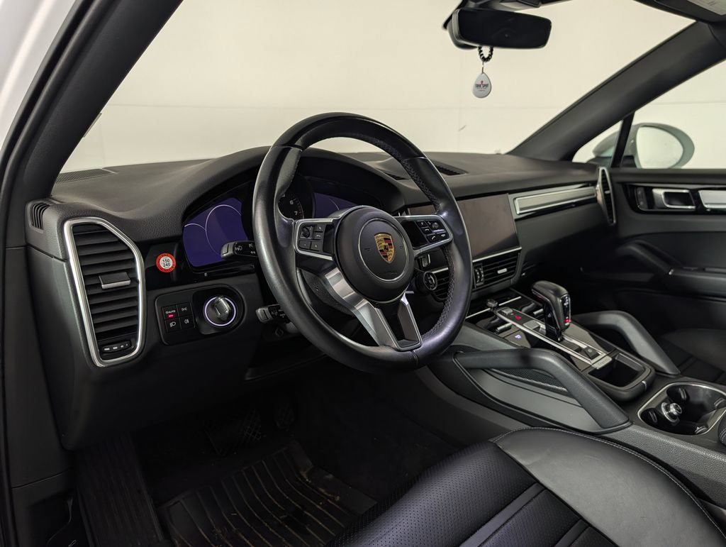Certified 2023 Porsche Cayenne Platinum Edition AWD/4WD image 4