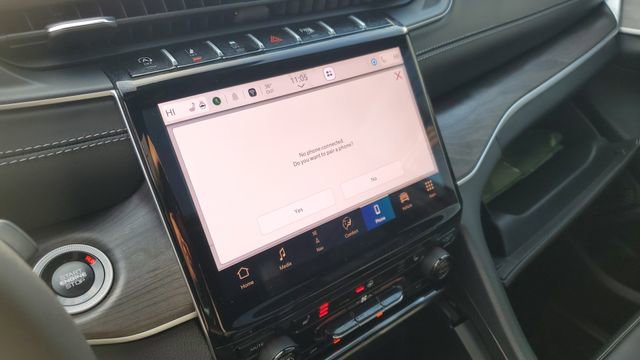 Certified 2025 Jeep Grand Cherokee Limited image 18