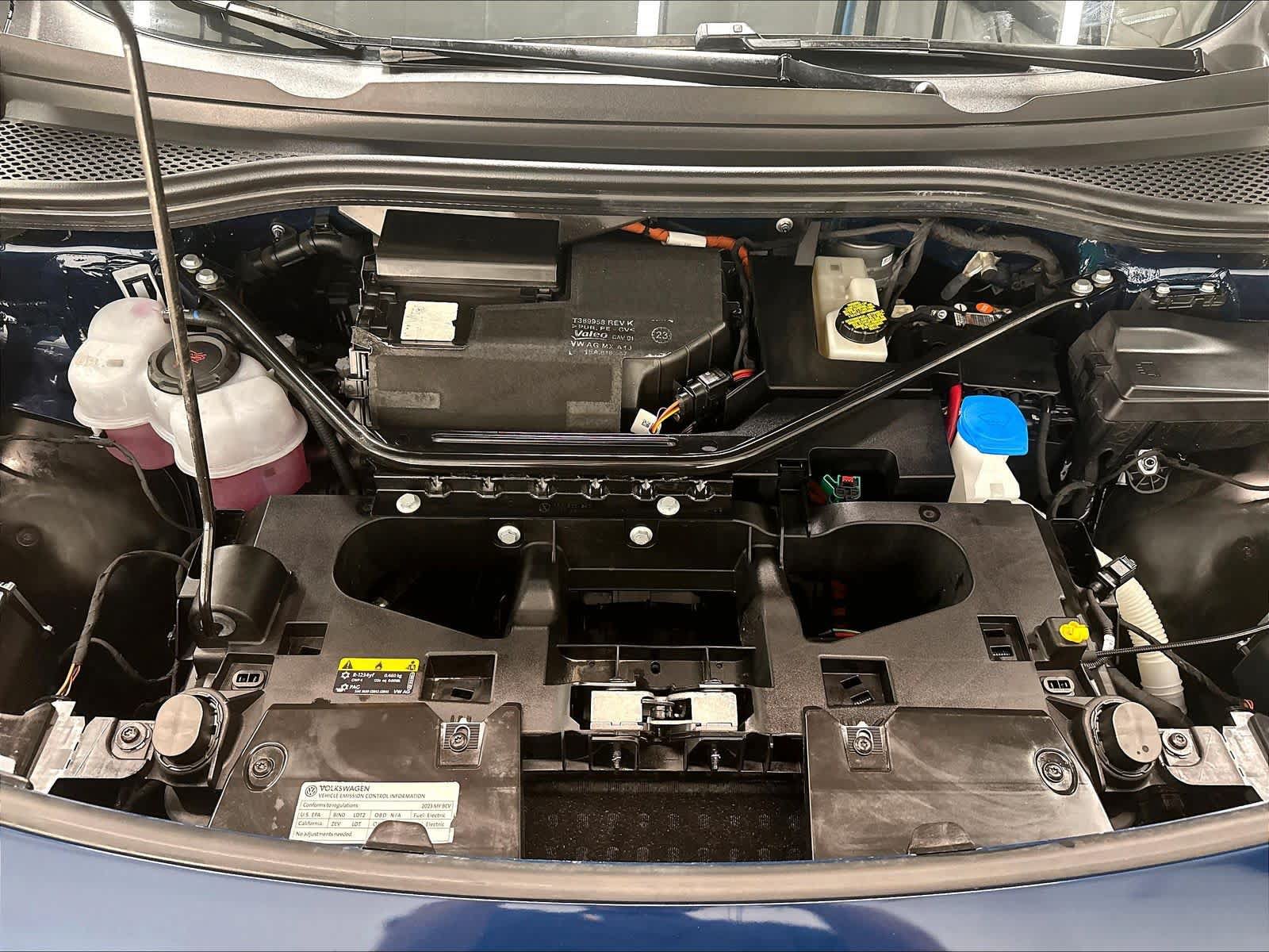 Used 2023 Volkswagen ID.4 Pro RWD image 32