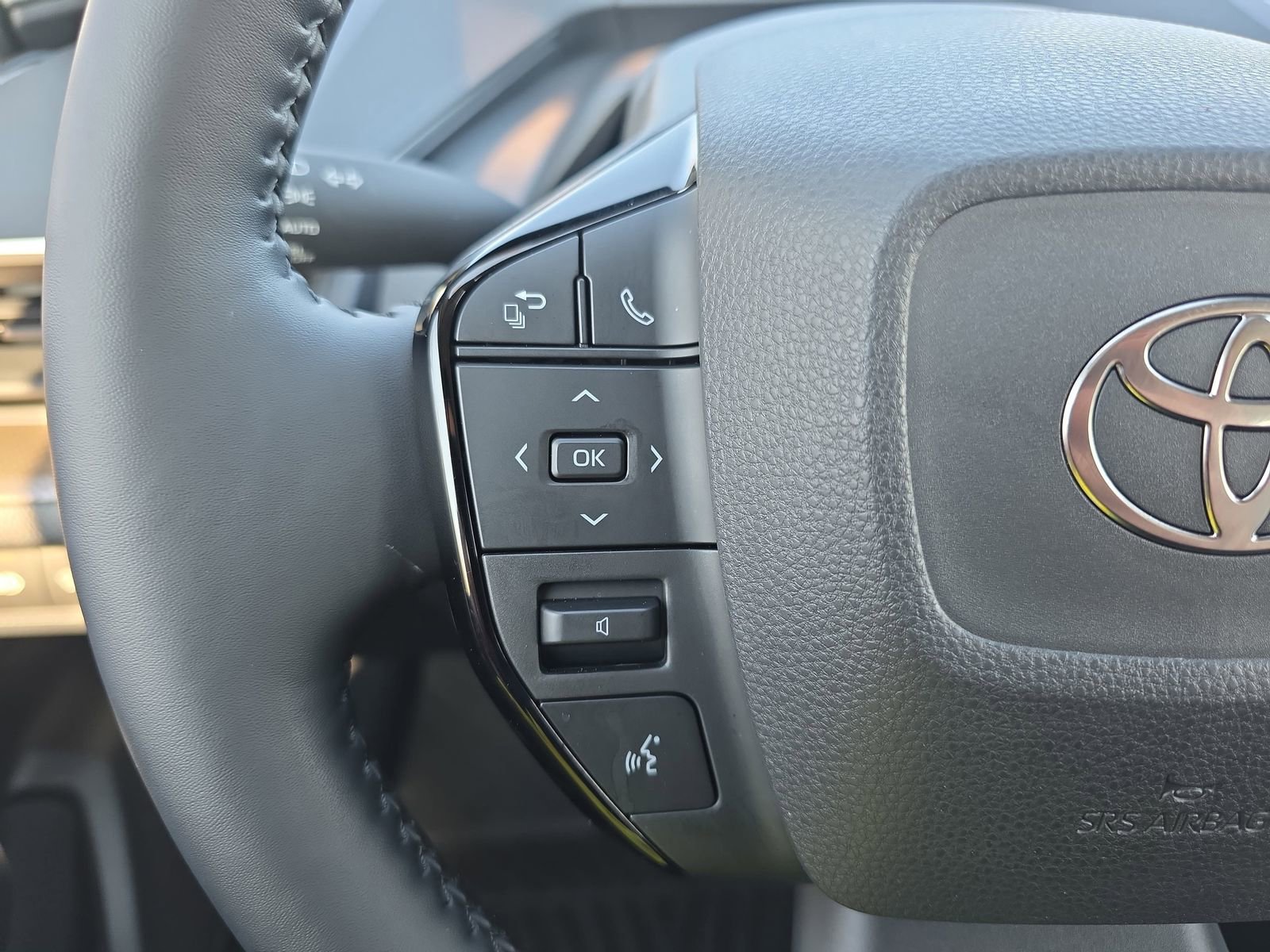 Used 2024 Toyota Prius Limited image 17