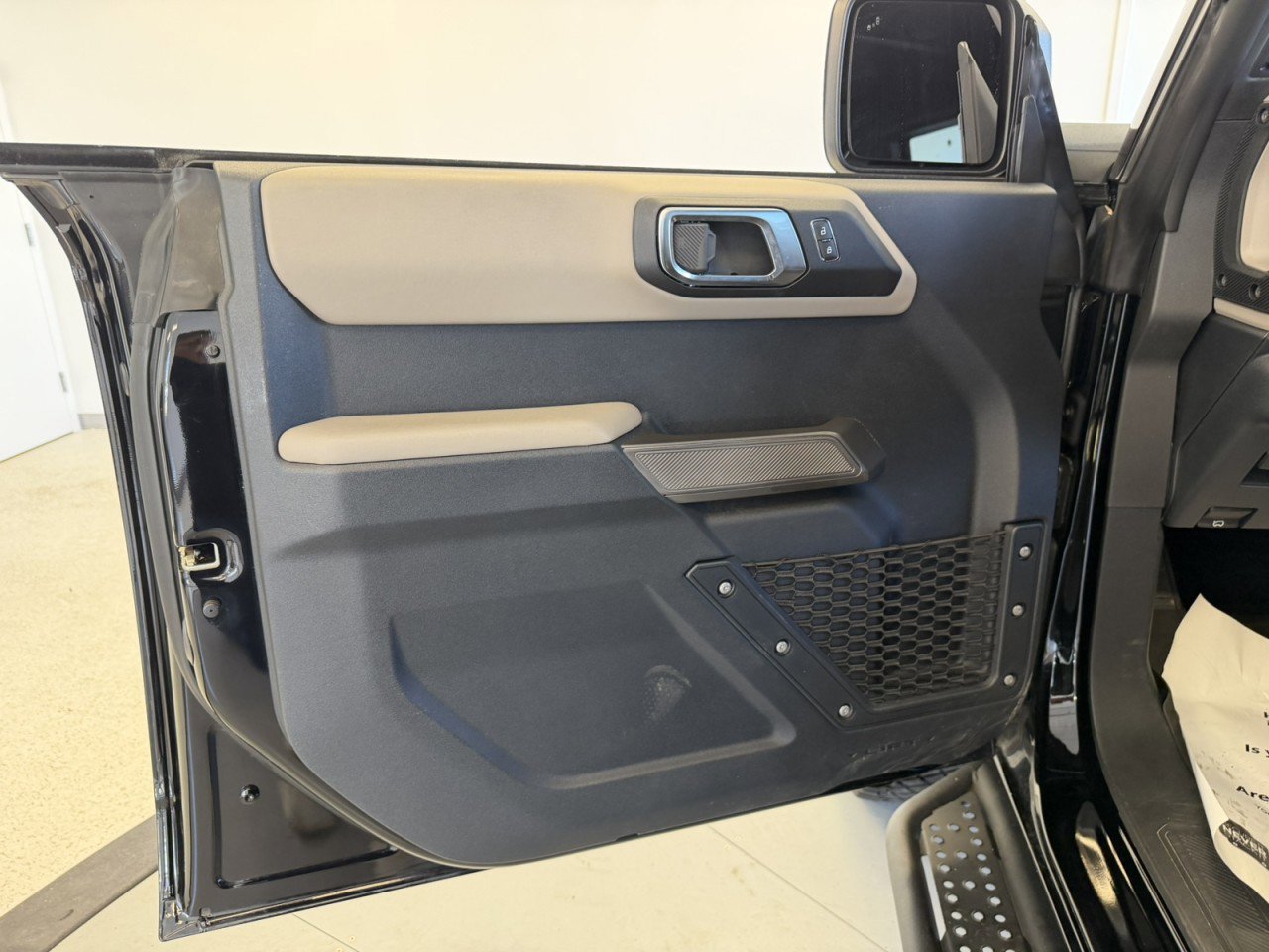 Used 2022 Ford Bronco Wildtrak image 31