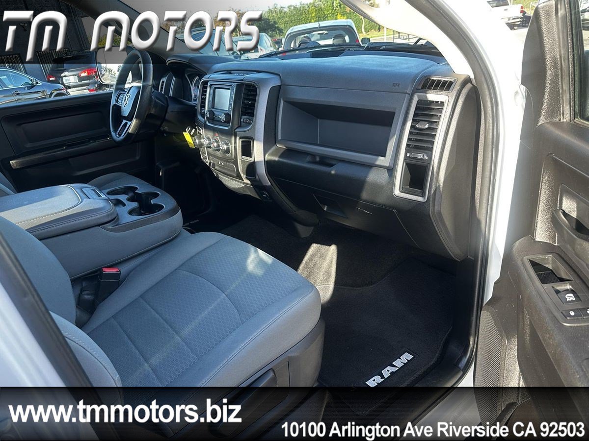 Used 2017 RAM 1500 Express w/ Express Value Package AWD/4WD image 11